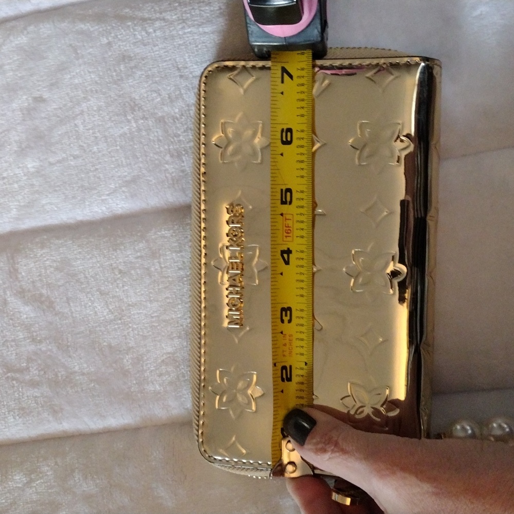 Michael Kors Gold Wallet with Pearl Handle - Picture 13 of 13